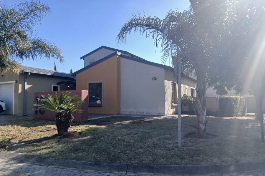 To Let 3 Bedroom Property for Rent in Waterval East North West